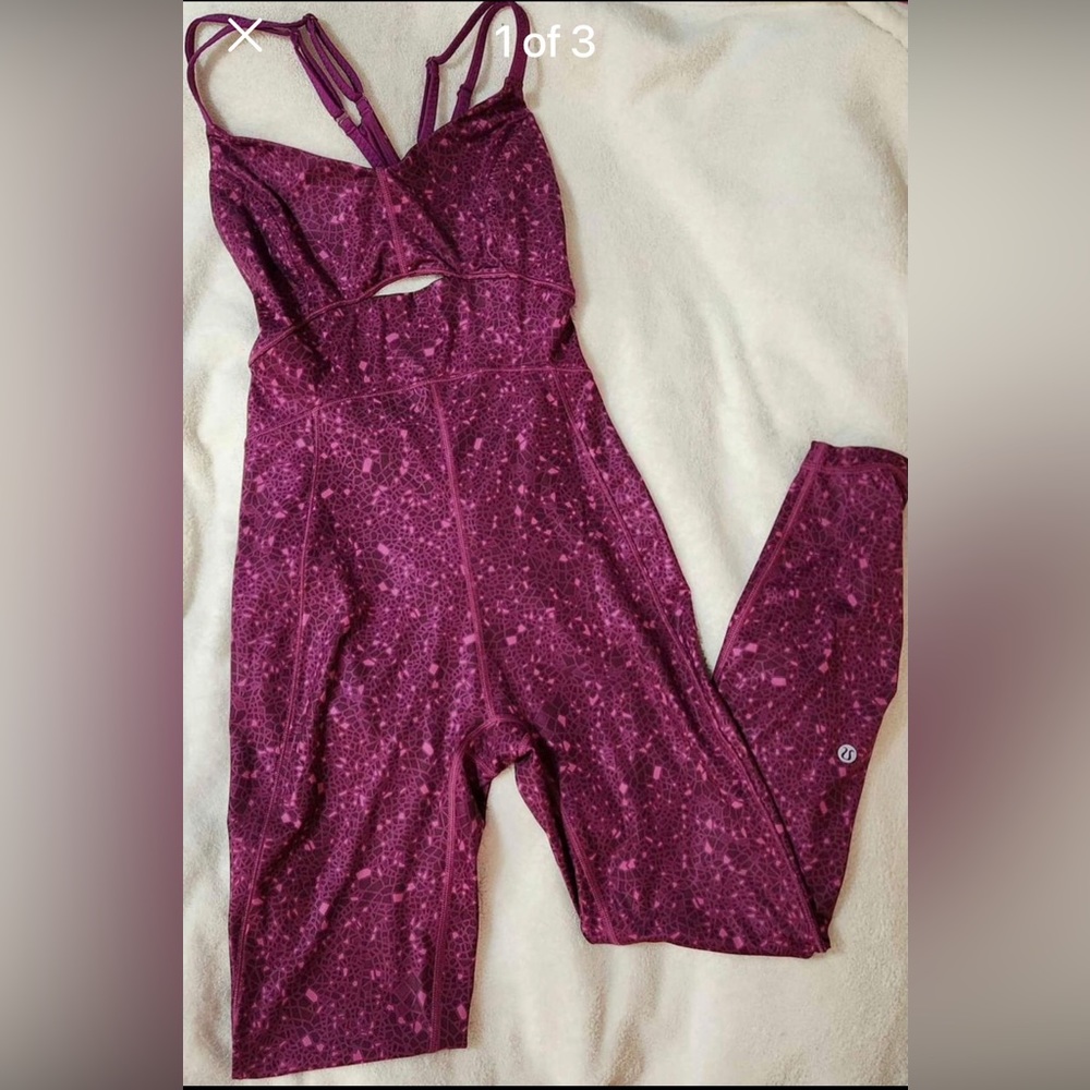 Lululemon jumpsuit size 6 as new
